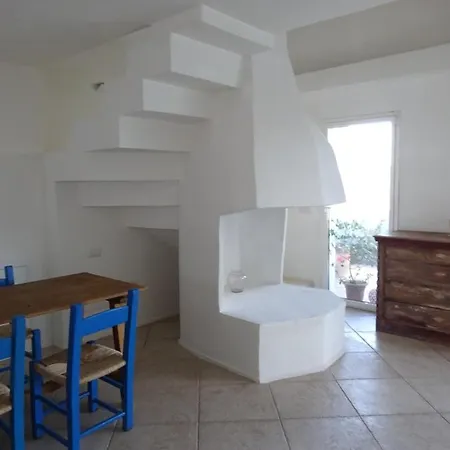 Apartment White - *