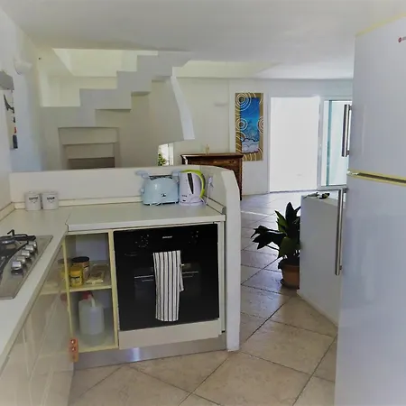 Apartment White -